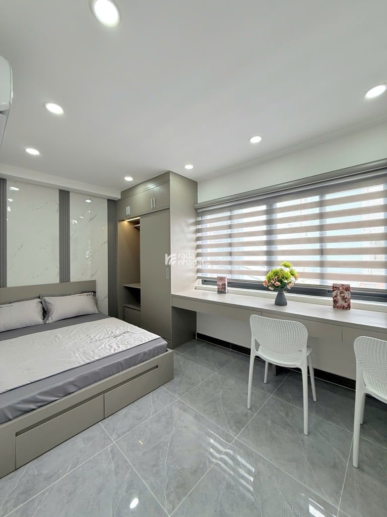 Nhà siêu đẹp, ngang lớn sổ vuông. Không lỗi phong thủy hẻm thông kinh doanh ô tô vào nhà