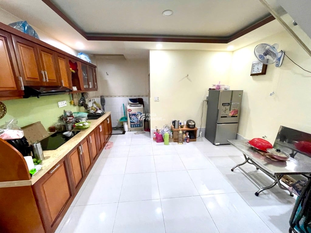 TÂN PHÚ - LÔ GÓC 2 MẶT TIỀN - 5 TẦNG - 52M2 - NGANG 4.6M - 4PN - GIÁP TÂN BÌNH - NHỈNH 6 TỶ 