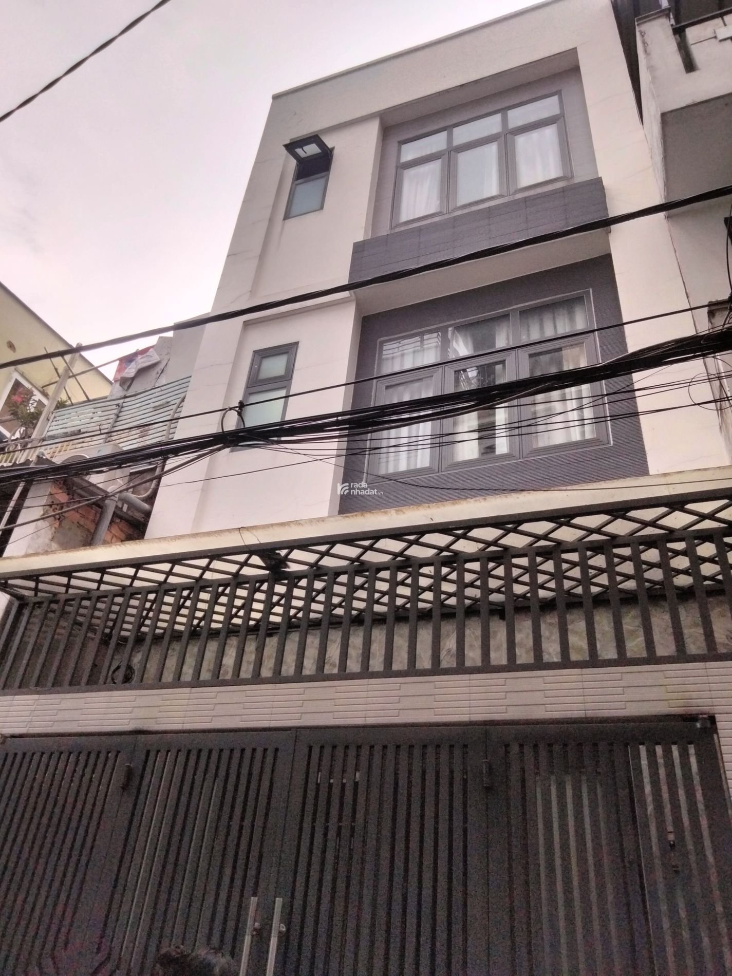 Nhà đẹp HXH Cách Mạng Tháng 8, 45m2, 4 tầng, TẶNG nội thất, chỉ 7.4 tỷ TL