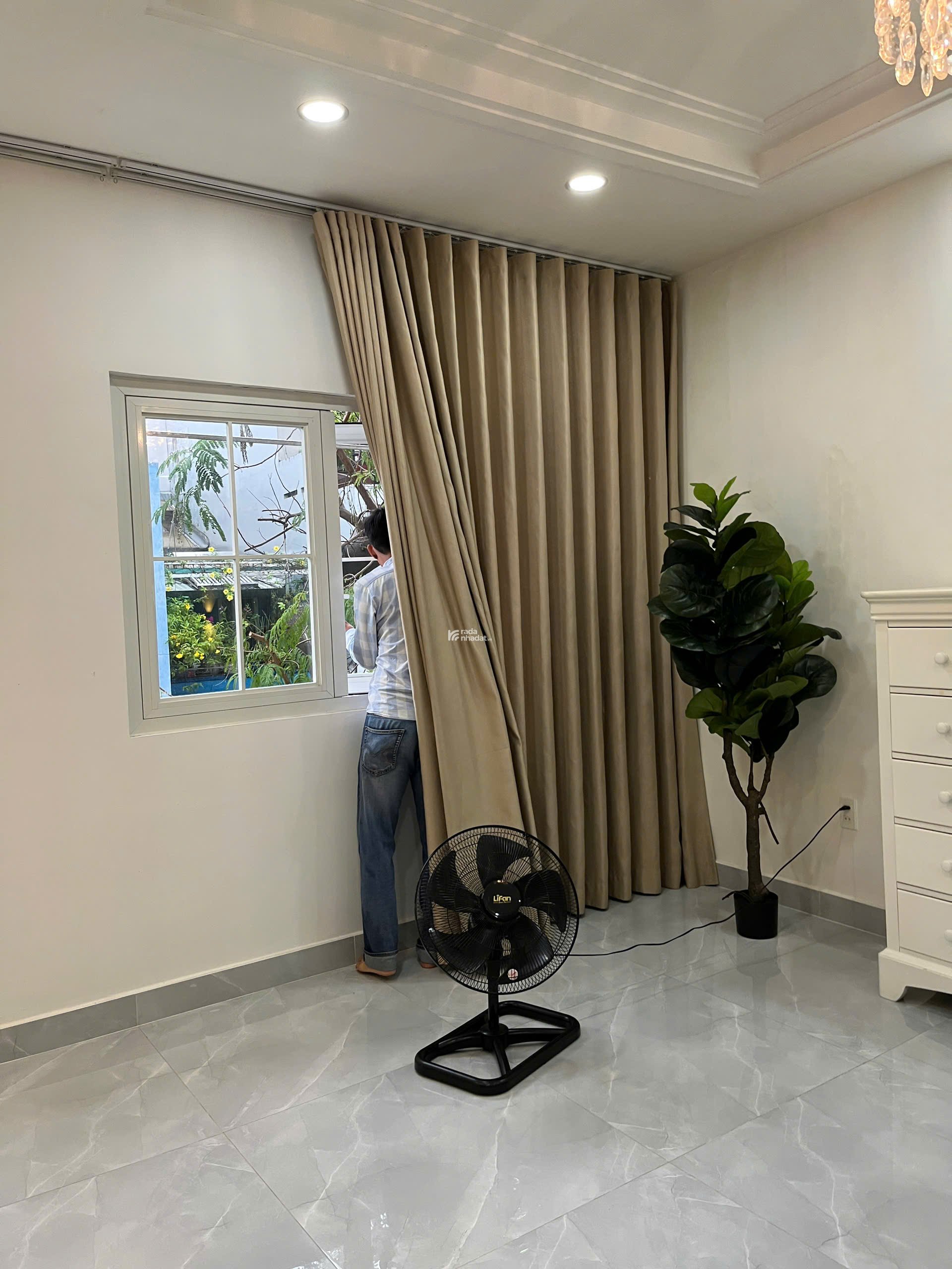 BÁN NHÀ MẶT TIỀN CÔ GIANG QUẬN 1- 21 TỶ 