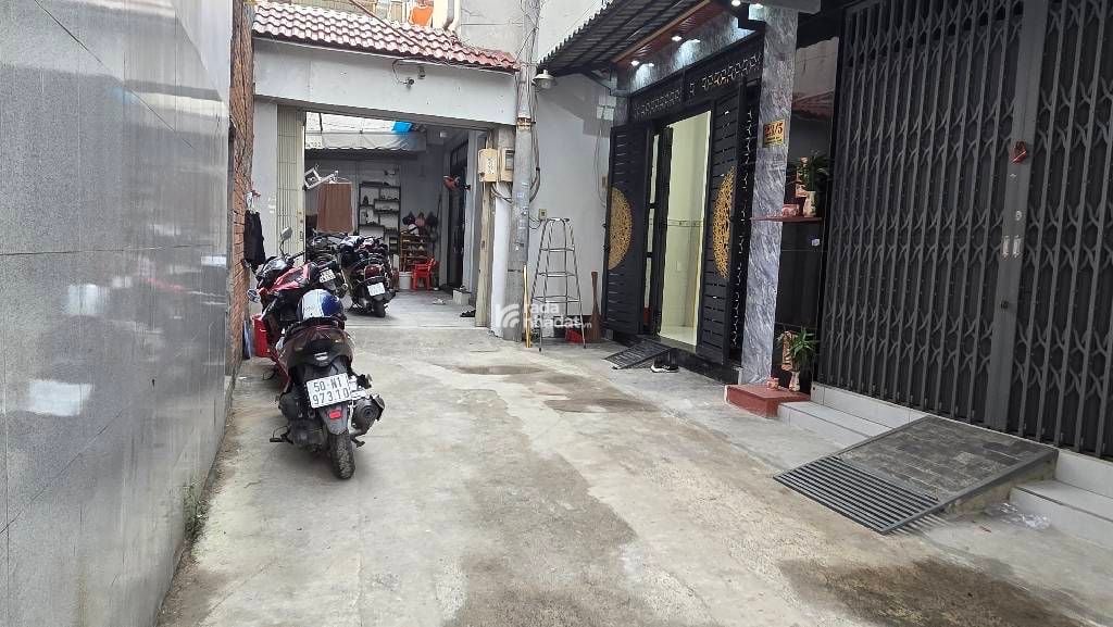 Bán nhà gần nguyễn sơn bình long 