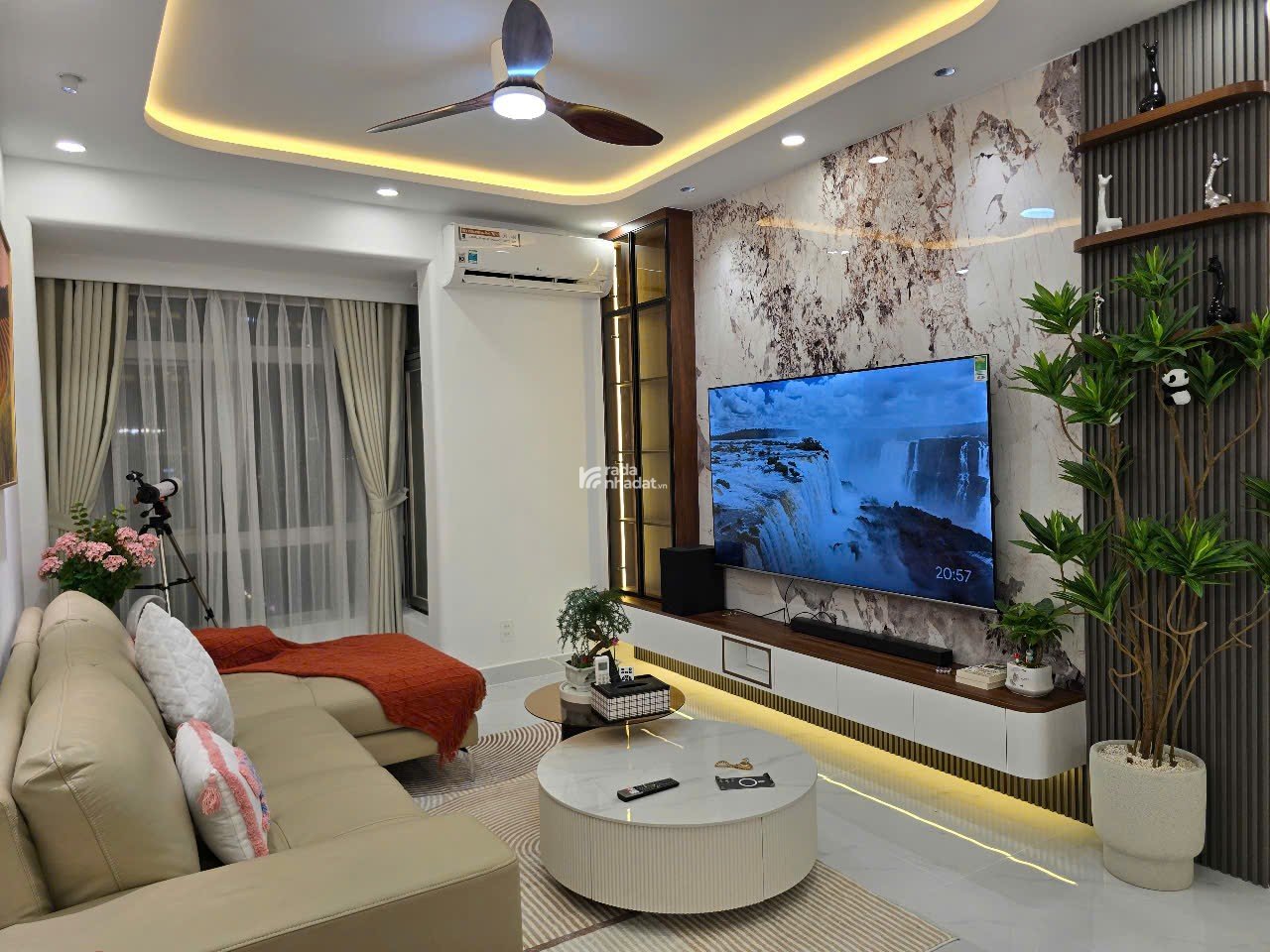 Bán nhanh căn hộ sky garden 2, PMH, Q7, DT 89m2, căn góc, 3PN nhà mới đẹp, giá chỉ 6,5 tỷ 
