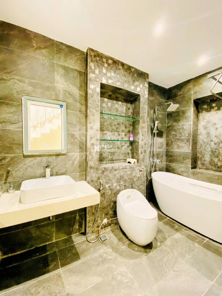 Bán nhà Quận 10 - 4,8 x 17 x 6 tầng - 350m2 sàn - HXH khu phân lô kế Vạn Hạnh Mall 