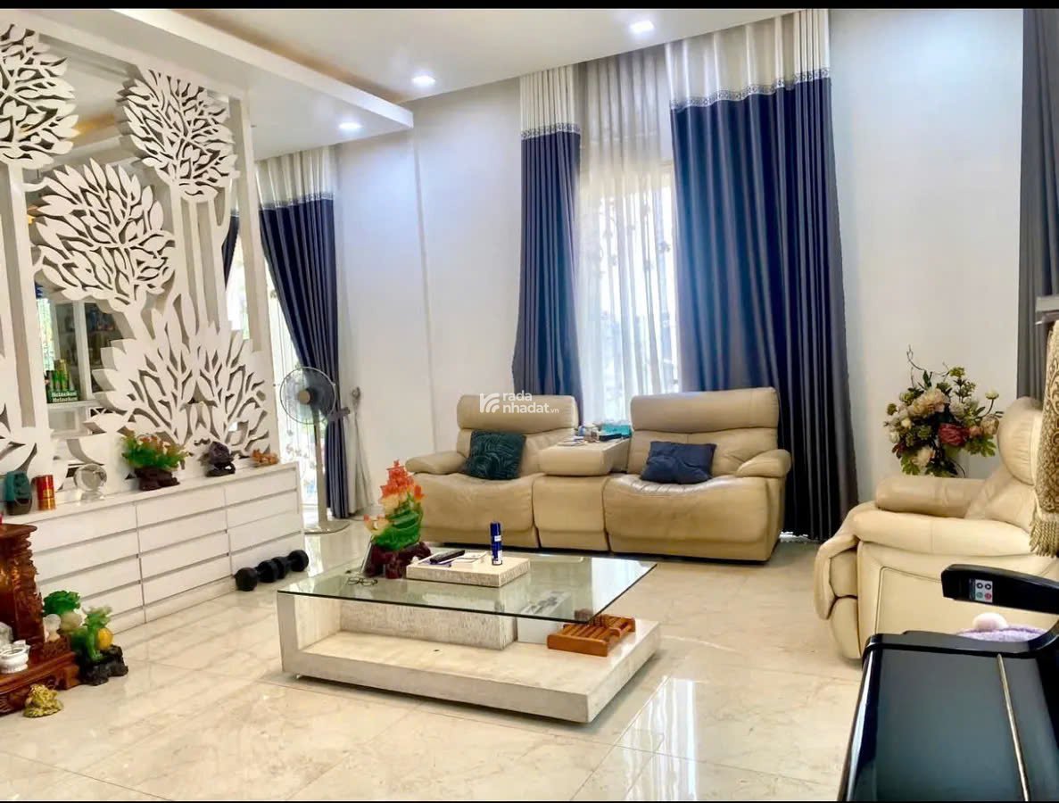 Biệt thự 3 tầng lộng lẫy ngay Celedon City, 172m2, đẳng cấp đỉnh cao