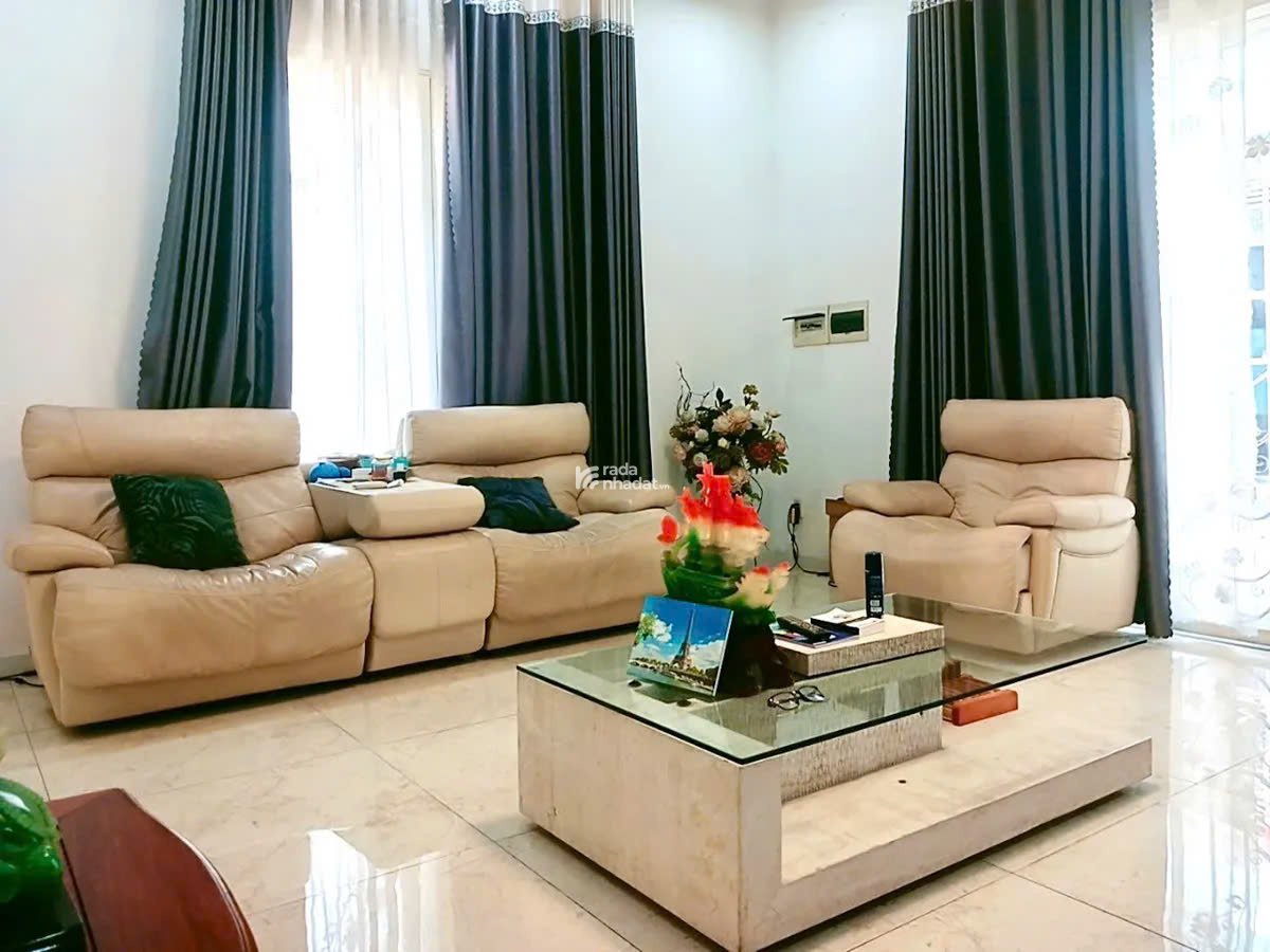 Biệt thự 3 tầng lộng lẫy ngay Celedon City, 172m2, đẳng cấp đỉnh cao