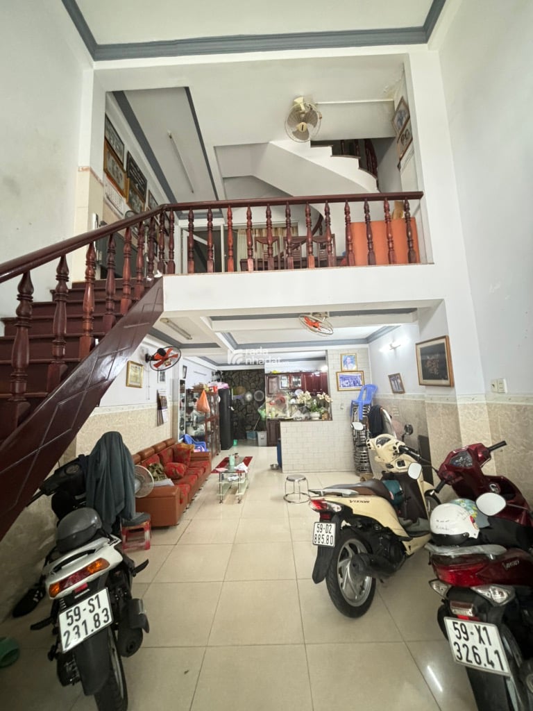Trịnh Đình Trọng  Phường Phú Trung Quận Tân Phú DT: 4.2*12m -6 tỷ 5