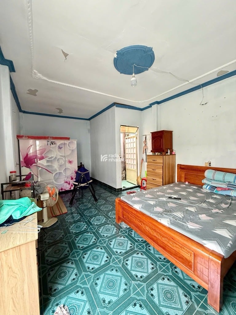 GẦN KCN TÂN BÌNH, HẺM XE HƠI TÂY THẠNH, TÂN PHÚ, 45M2 NGANG HIẾM CÓ. GIẢM 550TR CHỈ 5.3T TL TỐT