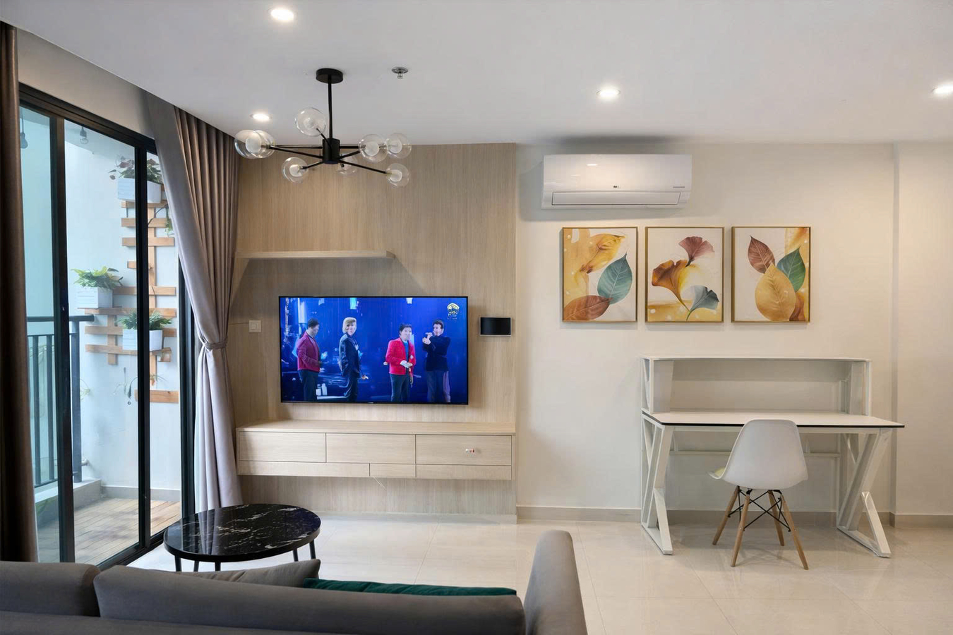 Cần bán 2PN1 69,20m2, phân khu The Origami, giá tốt 4,30tỷ