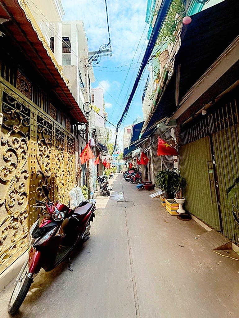 Bán nhà gần bình long văn cao 