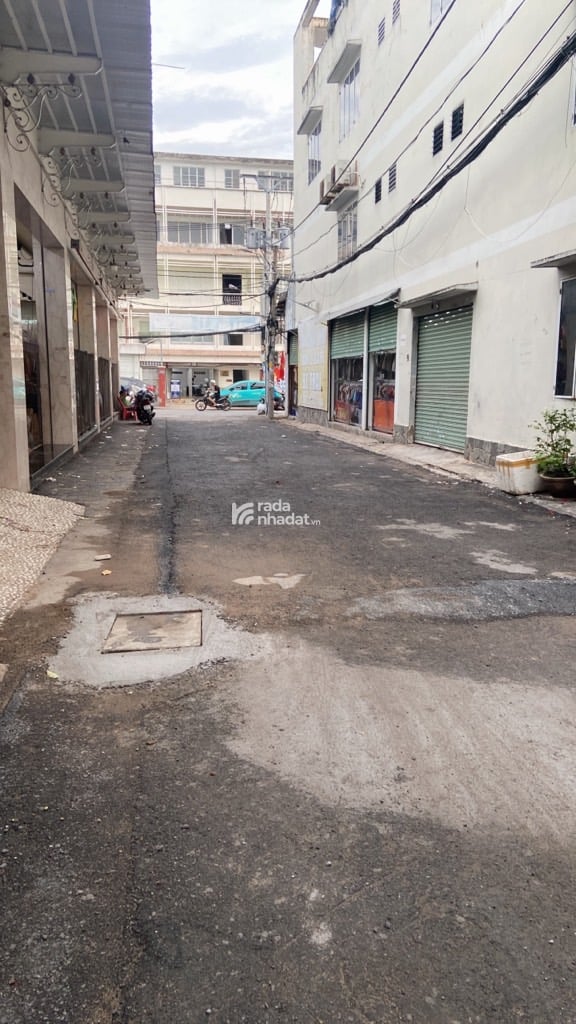 Cần Bán Gấp Nhà Hẻm VIP 8m Đường Lê Minh Xuân P.7 Q.Tân Bình- Giá chi 15.8 Tỷ TL