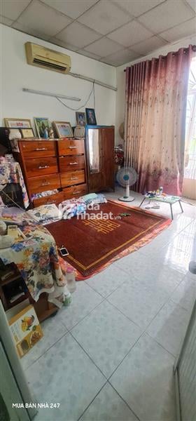 Bán gấp nhà 2 tầng BTCT rất đẹp, hiếm, khu vực ngay Trường Chinh - Phan Huy Ích, khu an ninh.