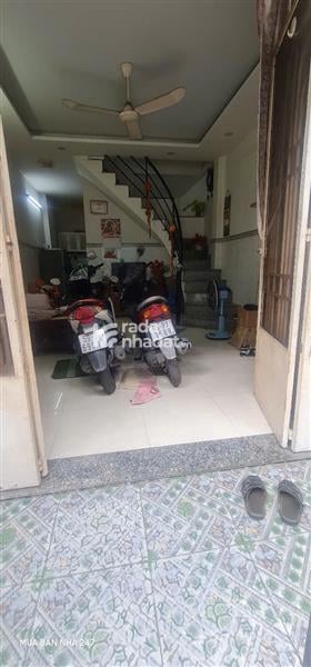 Bán gấp nhà 2 tầng BTCT rất đẹp, hiếm, khu vực ngay Trường Chinh - Phan Huy Ích, khu an ninh.