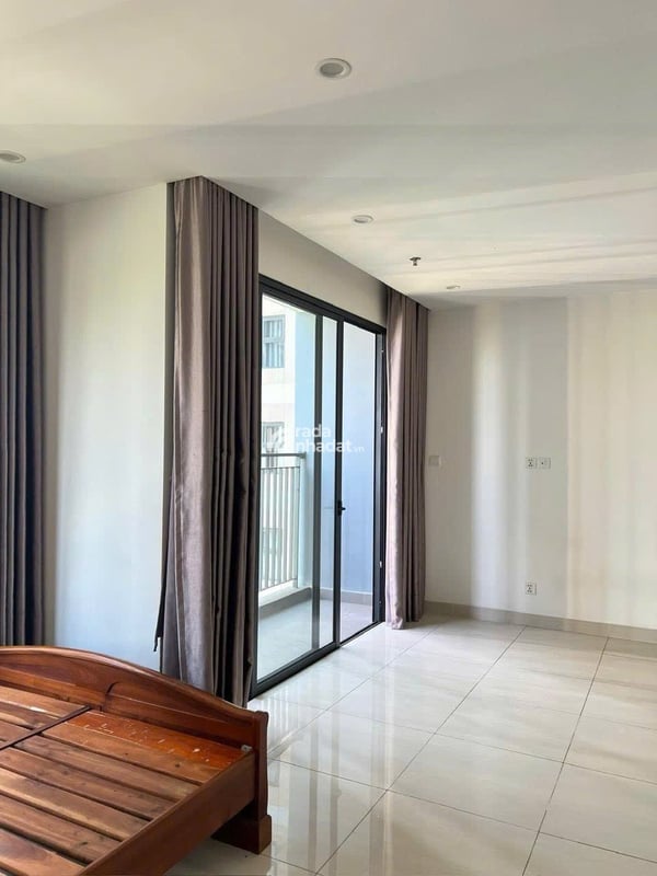 Căn hộ 2PN 69m2 Vinhomes Grand Park nội thất có sổ hồng, chính chủ thở oxi cần chuyển nhượng gấp
