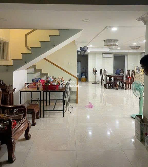 BIỆT THỰ GÓC 2MAT TIỀN KDC SÔNG ĐÀ ,400M2,7PN,9WC,GIÁ 42TR