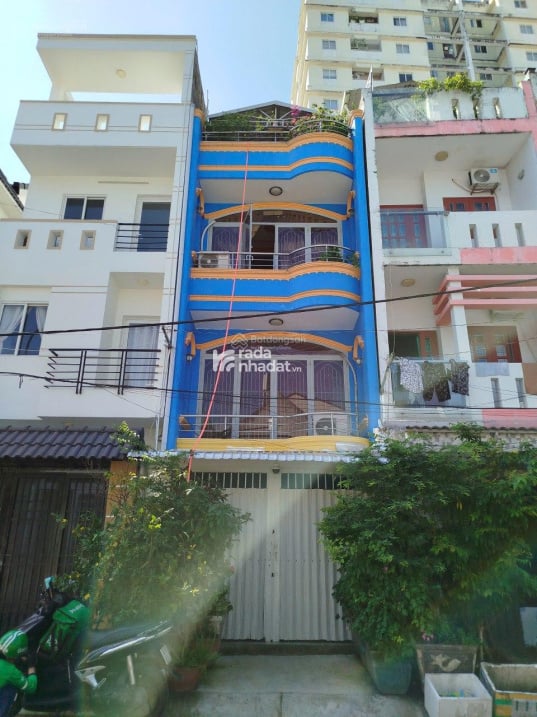 Chỉ 13,5 tỷ nhà 4 tầng đường Số 20 Q6, đối diện công viên (4x19) 