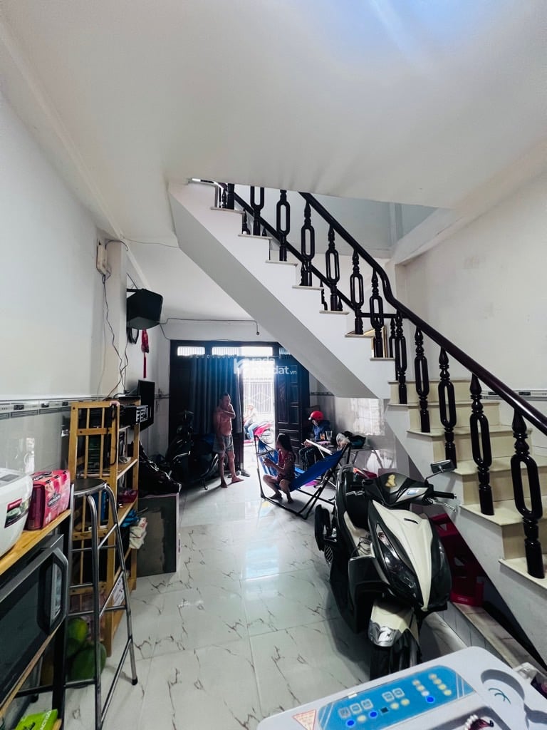 HẺM XE TẢI - MỚI ĐẸP Ở NGAY - TRỊNH ĐÌNH TRỌNG - PHÚ TRUNG TÂN PHÚ- DT: 30M2- 4 TỶ 2