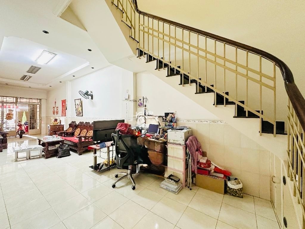 MẶT TIỀN KD NGUYỄN TRỌNG TUYỂN, PHÚ NHUẬN, 90M2 CÓ KC TIỆN CẢI TẠO. GIẢM 2T CHỈ CÒN 14.5T TL 