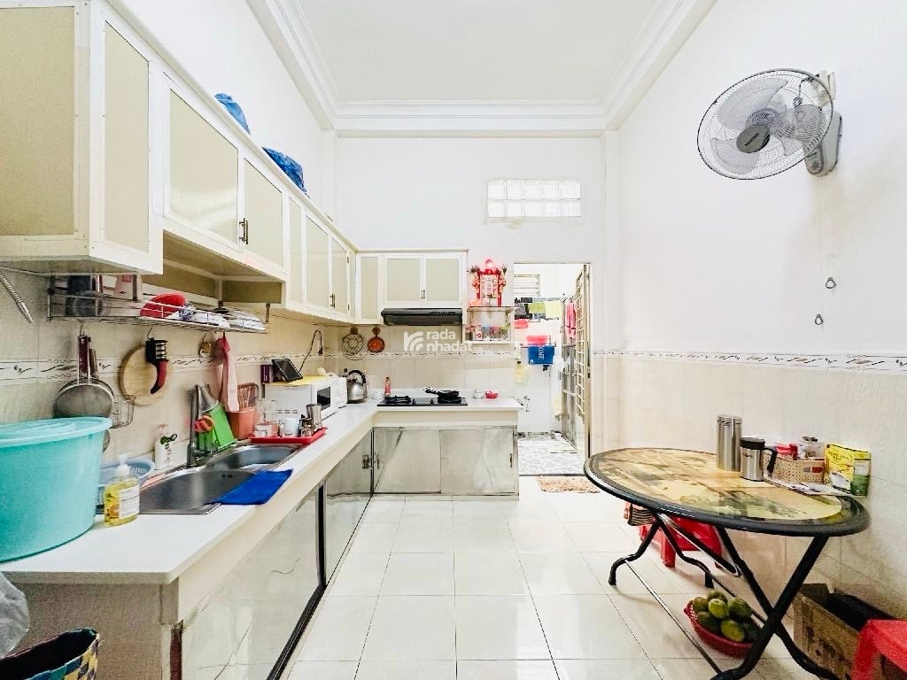 MẶT TIỀN KD NGUYỄN TRỌNG TUYỂN, PHÚ NHUẬN, 90M2 CÓ KC TIỆN CẢI TẠO. GIẢM 2T CHỈ CÒN 14.5T TL 