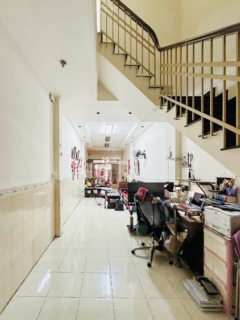 MẶT TIỀN KD NGUYỄN TRỌNG TUYỂN, PHÚ NHUẬN, 90M2 CÓ KC TIỆN CẢI TẠO. GIẢM 2T CHỈ CÒN 14.5T TL 