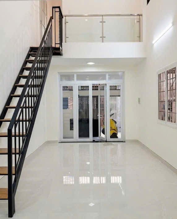 Bán nhà mới Lý Chính Thắng, QUẬN 3, DT 57 m2, giá 7.5 tỷ
