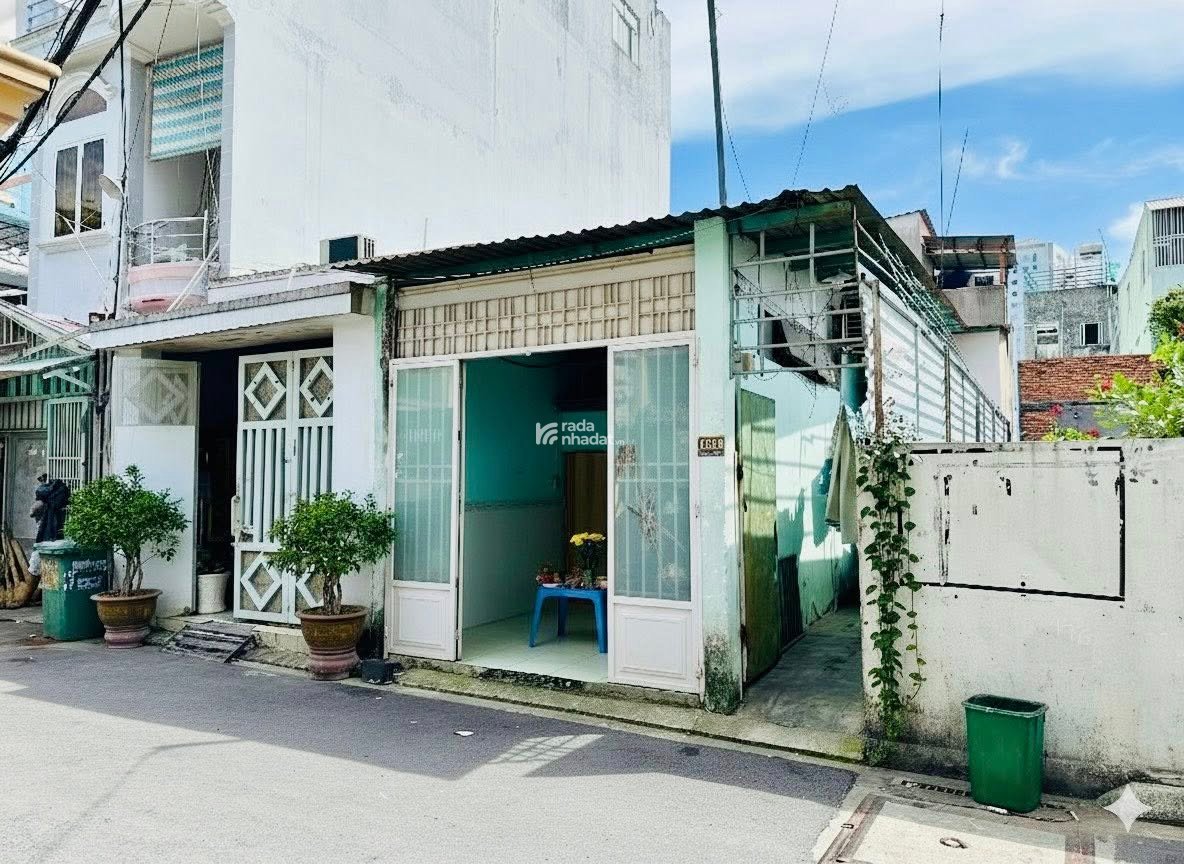 DÃY TRỌ 5 PHÒNG  HẺM TẢI  NGÃ 3 LUỸ BÁN BÍCH  DÒNG T.IỀN  10TR  68M NỞ HẬU CHỈ 6