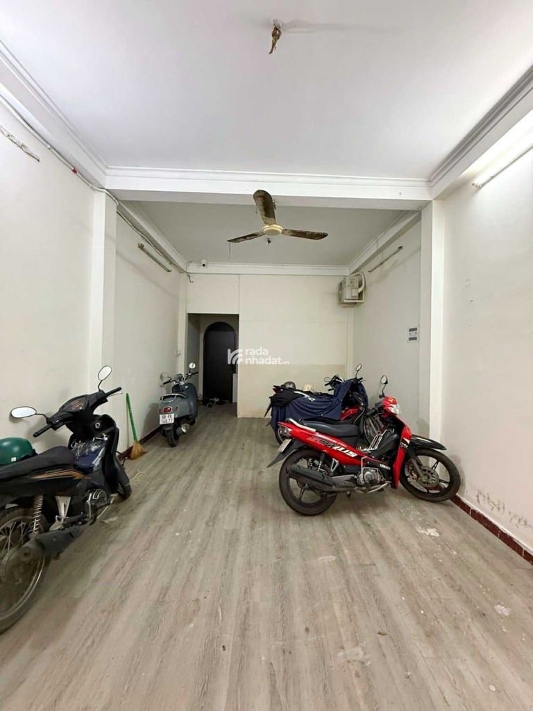 TRUNG TÂM TÂN BÌNH - HẺM XE HƠI VÀO NHÀ - SÁT BÊN CÔNG VIÊN LÊ THỊ RIÊNG 