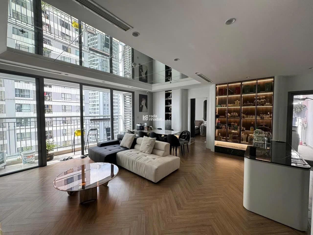 Cần bán căn hộ 4 phòng ngủ P07, 143m2 nhà thoáng giá rẻ