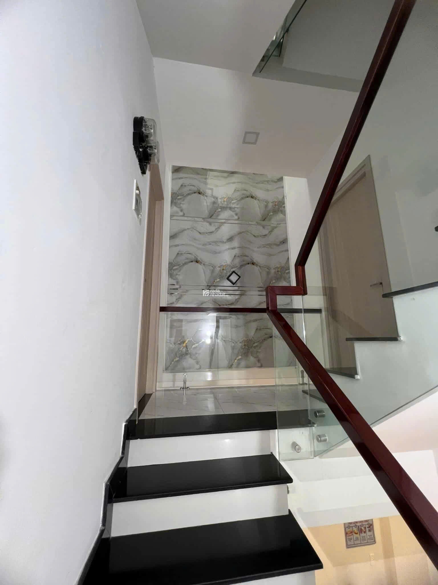 MẶT TIỀN PHÚ NHUẬN - 4 TẦNG ĐẸP 70M2 (417) - GIÁ RẺ 14.2 TỶ - CHO THUÊ 30TR/THÁNG