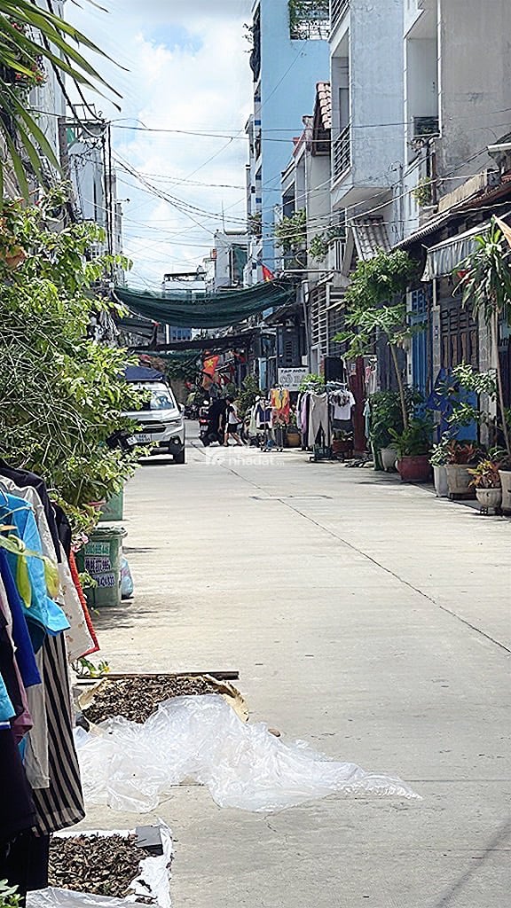 Bán nhà gần lê trọng tấn bình hưng hoà