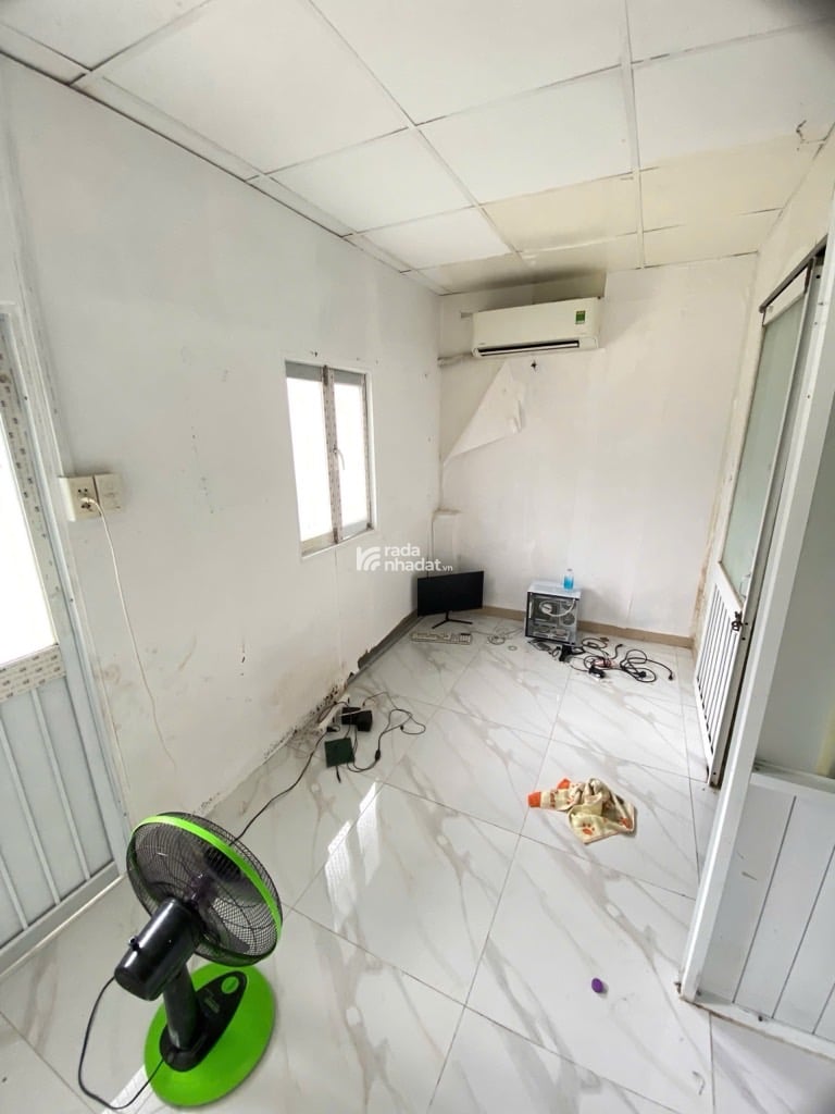 NGAY CHỢ VẢI, HẺM XE HƠI PHÚ THỌ HÒA, TÂN PHÚ, 20M2 HIẾM CÓ. GIẢM 550TR CHỈ CÒN 1.98T TL TỐT