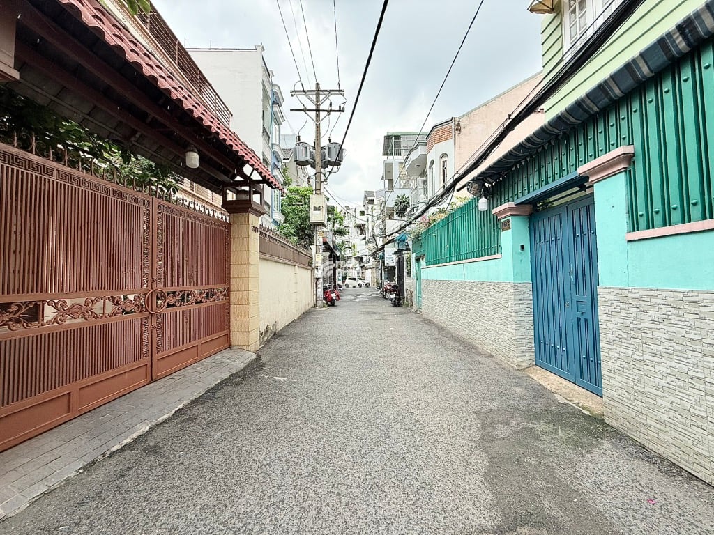 ĐƯỜNG SỐ 18 - SÁT XE TẢI THÔNG - QUANG TRUNG - CÔNG VIÊN LÀNG HOA - P8 GV - 59M (5.5x10.5) - NỞ HẬU