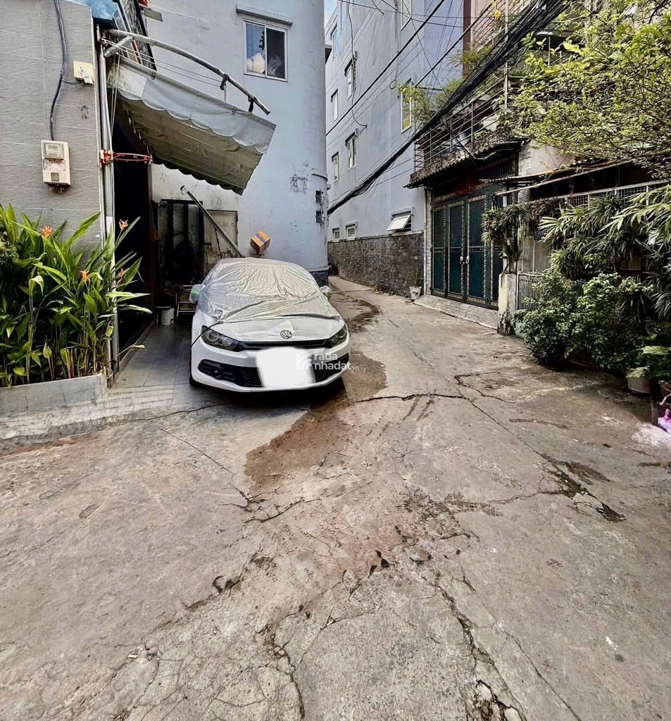 NHÀ VIP NGAY CHỢ PHẠM VĂN HAI, TÂN BÌNH, 30M2 CÓ KC MỚI Ở NGAY. GIẢM 750TR CHỈ CÒN 5.3T TL 
