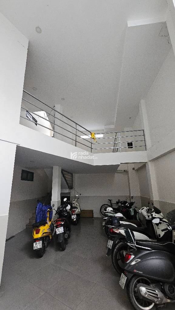 CĂN HỘ DỊCH VỤ 70M2 X 6 TẦNG - THANG MÁY - H.CÔNG - CHO THUÊ BÈO 60TR/TH - HẺM 4M - NHỈNH 12 TỶ TL