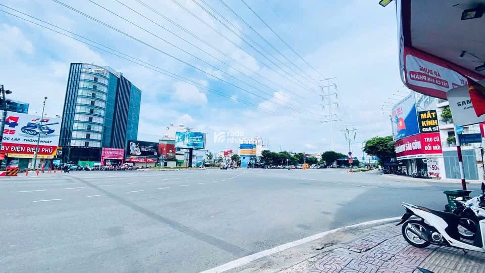 Ngang 15x41m! Bán tòa BUILDING MỚI XÂY MT Lê Quang Định, Q.GV  2 hầm 12 tầng