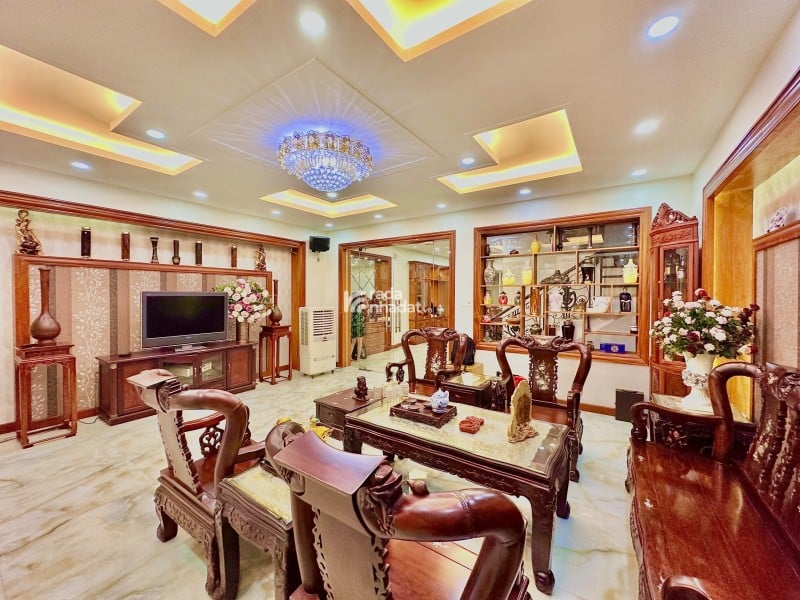 Bán Biệt Thự-hẻm 6m Hoa Bằng-ngang 6.7m-nội thất xịn-sổ vuông-nhà mới