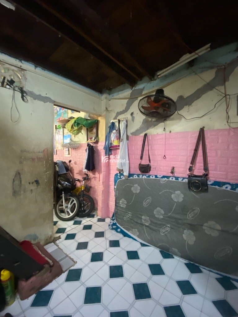 HẺM XE HƠI SÁT NHÀ, LẠC LONG QUÂN, TÂN BÌNH, 40M2 CÓ KC Ở NGAY. GIẢM 350TR CHỈ CÒN 4.34T TL 