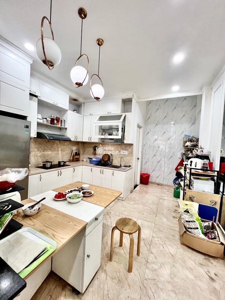 - Đường nhựa 8m ,vỉa hè mỗi bên 3m, khu cao tầng, dân trí cao, gần trường THPT Tân Bình, sân bay Tâ