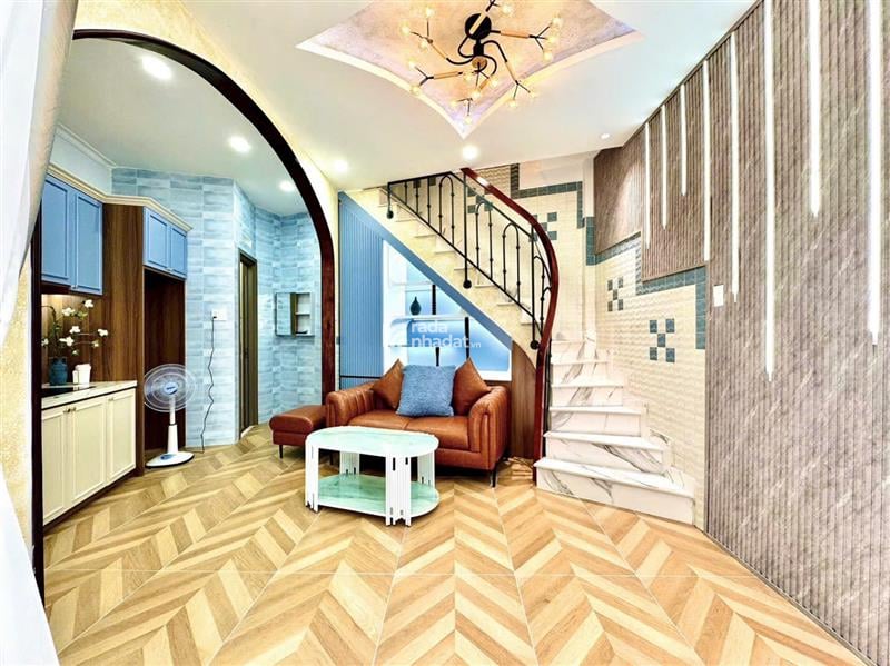 NHÀ GIÁ RẺ THÍCH QUẢNG ĐỨC, PHÚ NHUẬN, 4 TẦNG MỚI Ở NGAY. GIẢM 300TR CHỈ CÒN 4.9T TL 