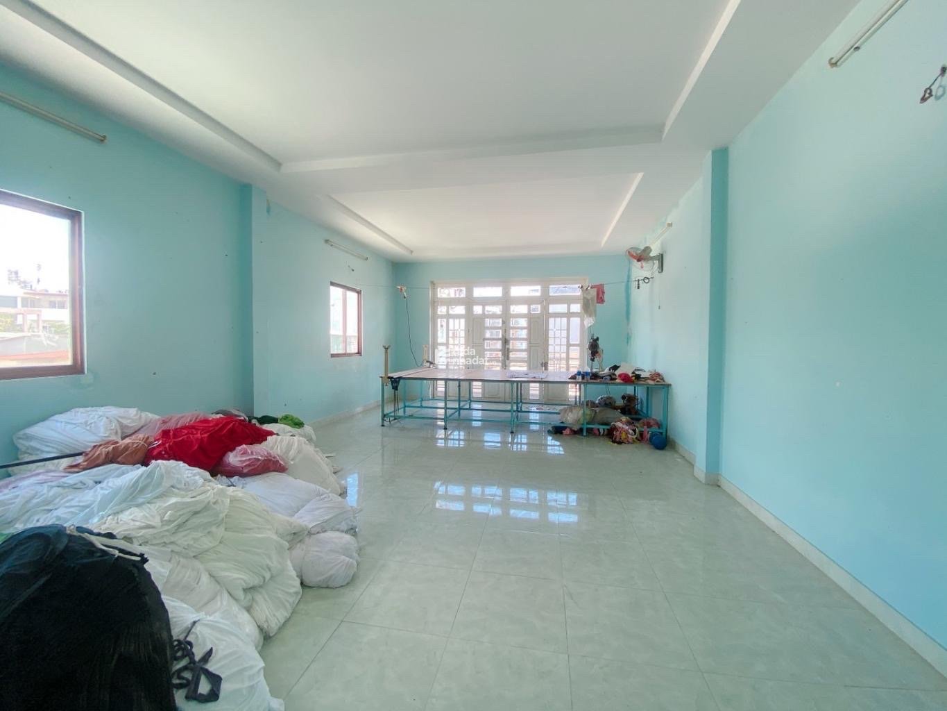 HẺM XE HƠI VÀO NHÀ - KẾ KHU BÀU CÁT TÂN BÌNH - DT 95M2(5.3 x 18) - 4 TẦNG BTCT - 5 PN 