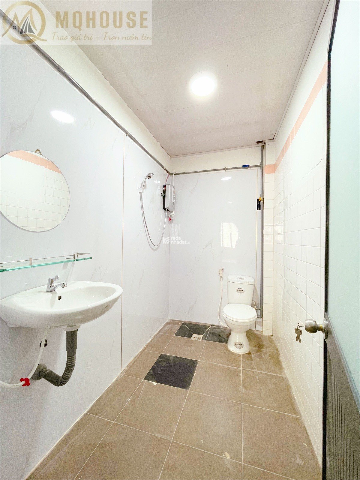 Cho Thuê Căn Hộ Q1_Full Nội Thất_Máy Giặt Riêng_Thang Máy_Mặt Tiền