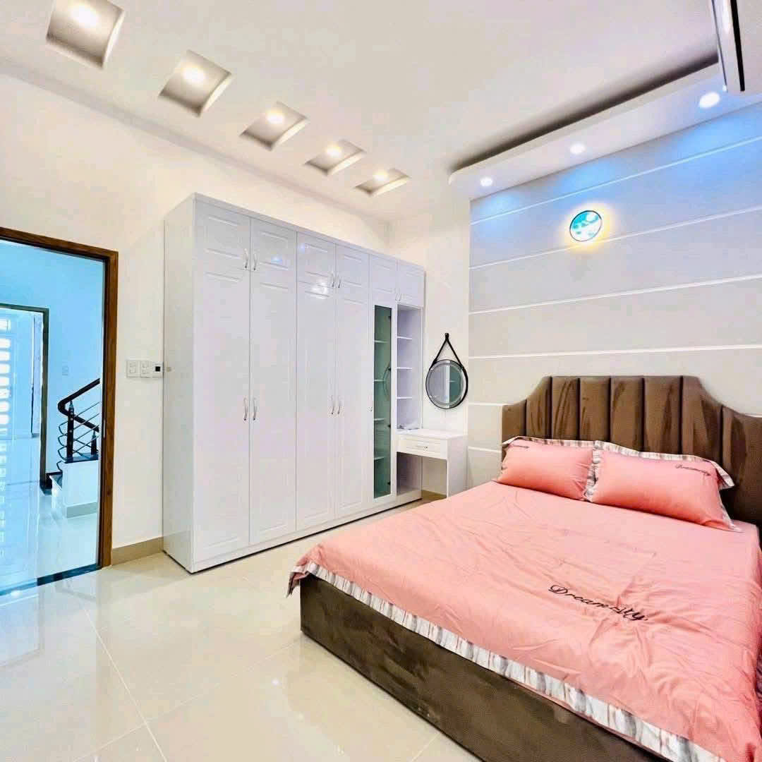 BÁN NHÀ GIÁ TỐT ĐƯỜNG LÊ THỊ HỒNG, GÒ VẤP CHỈ VỚI 5 TỶ 850TR/ SỔ RIÊNG/ HẺM 5M SIÊU THOÁNG