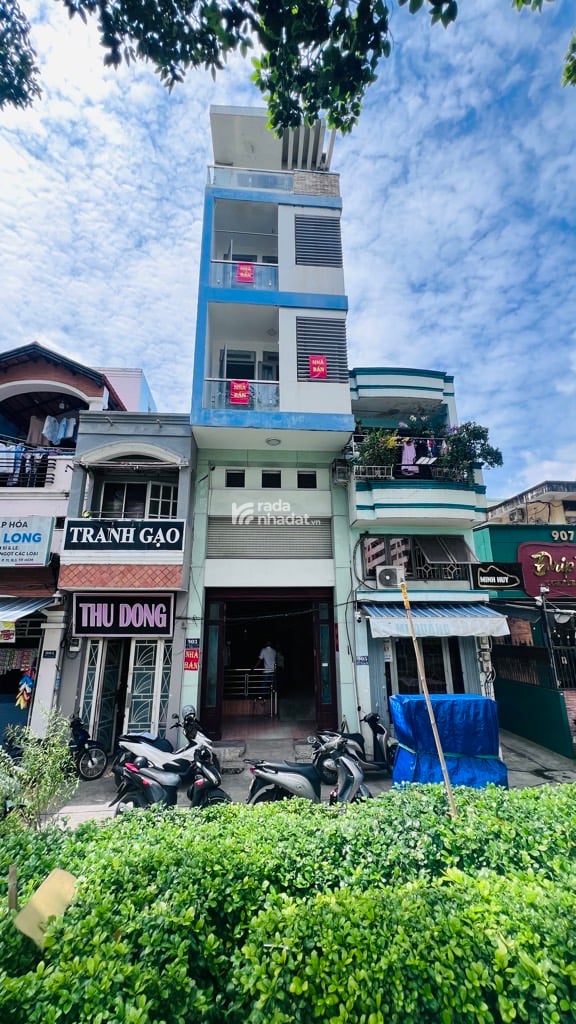 NHÀ MẶT TIỀN ĐƯỜNG HOÀNG SA Q3 - 5 TẦNG -60m2 
