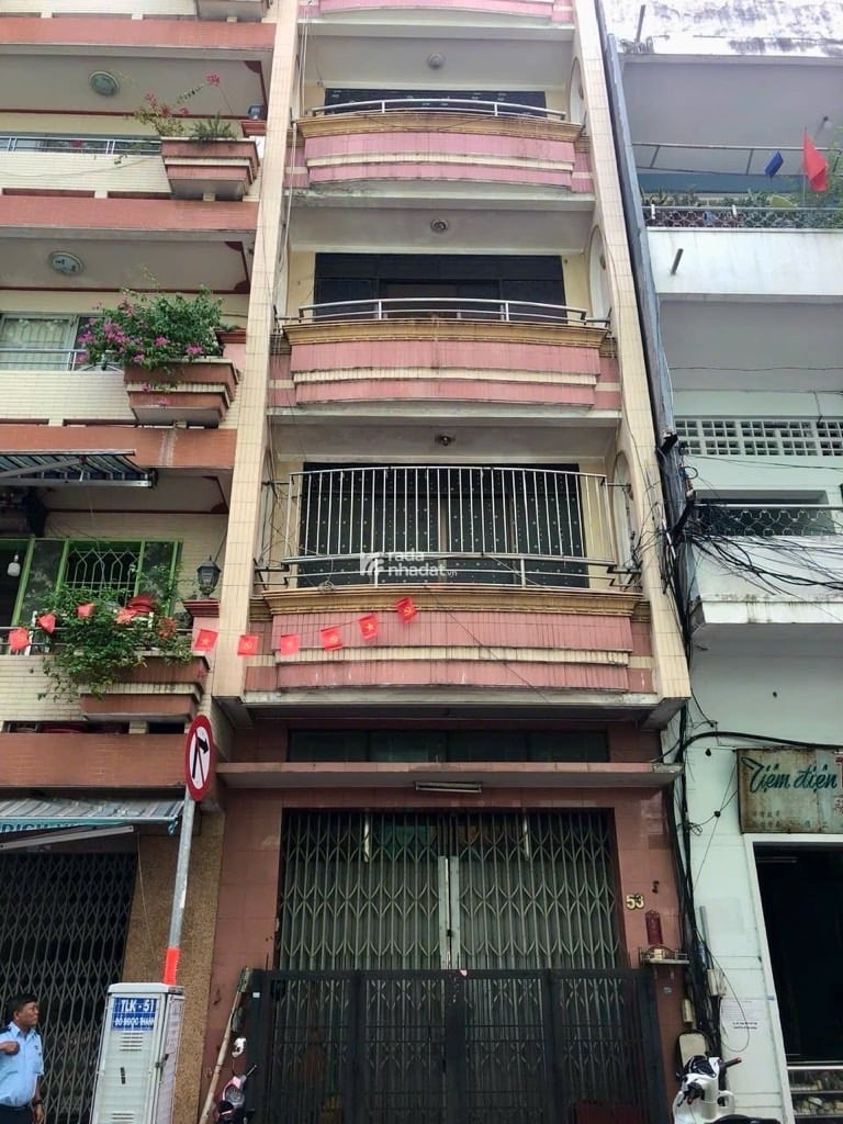  BÁN NHÀ MẶT TIỀN QUẬN 5 VỊ TRÍ ĐẸP, KHU TRUNG TÂM  GIÁ TỐT