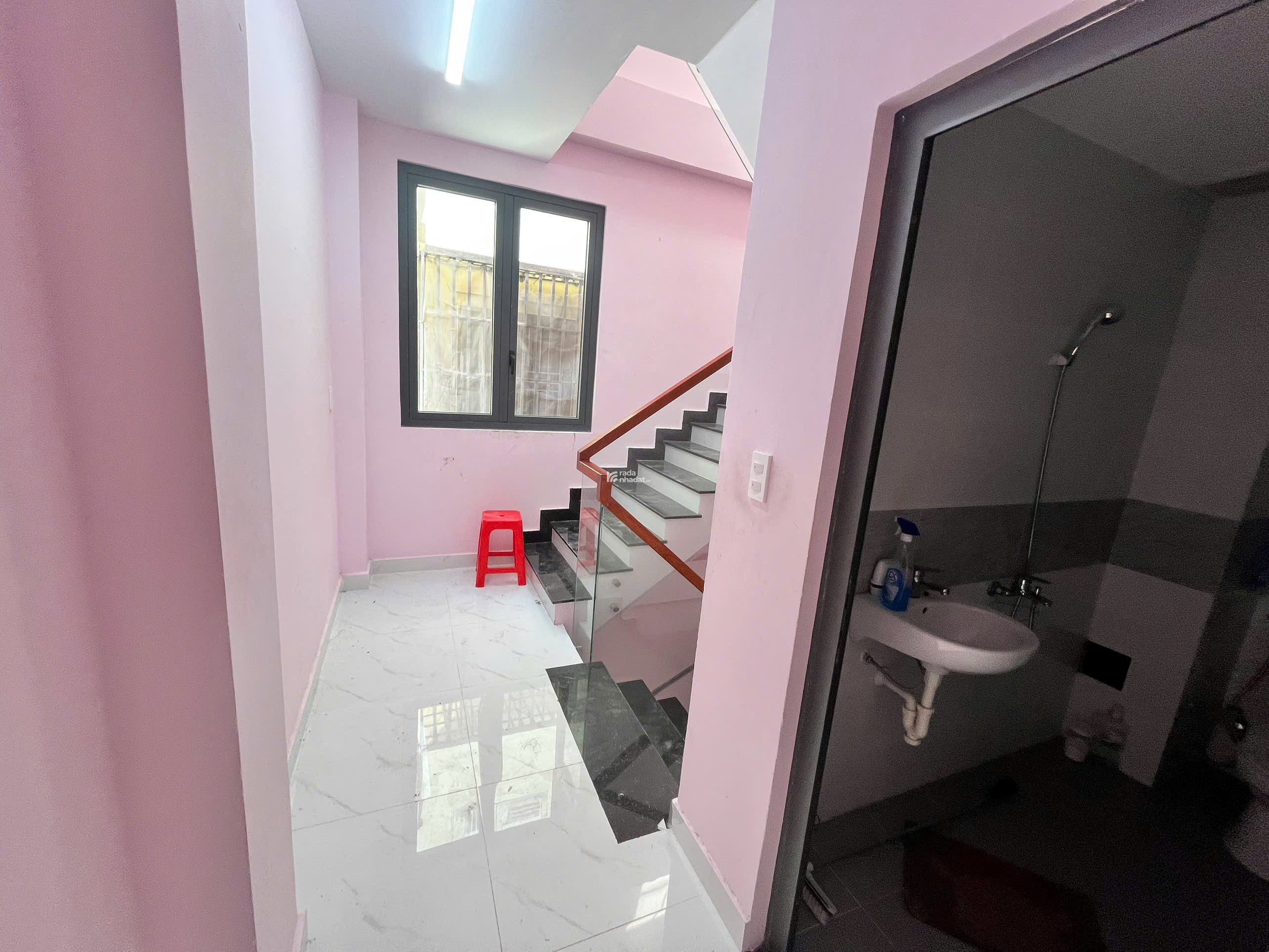 CHO THUÊ NHÀ NGUYÊN CĂN ĐƯỜNG SỐ 9 SÁT VẠN PHÚC NGAY BỜ SÔNG