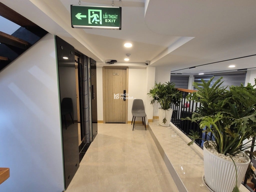 Mặt tiền căn góc Tôn Thất Tùng Q1 ngang 7.5m 6 tầng thang máy, có 90tr/th, giá 35 tỷ TL