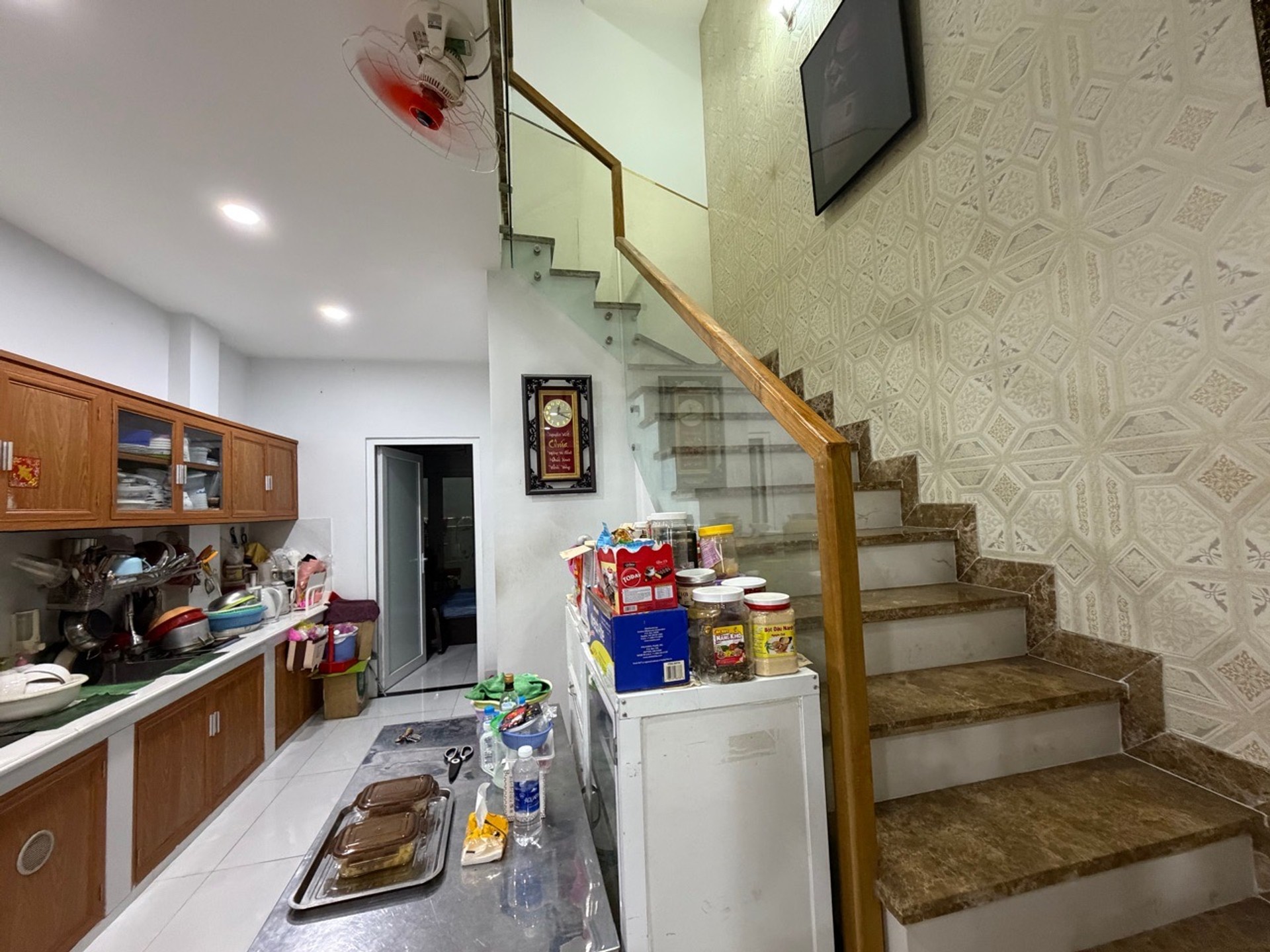 HXH 8m Gò Dầu - Tân Sơn Nhì, 80m2, 4 tầng, 6PN, full nội thất, an ninh, Chỉ 9.9 tỷ TL