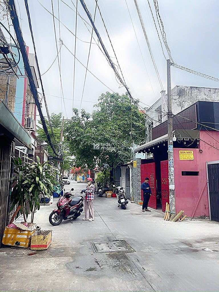 Bán nhà đường dương đức hiền tân phú 