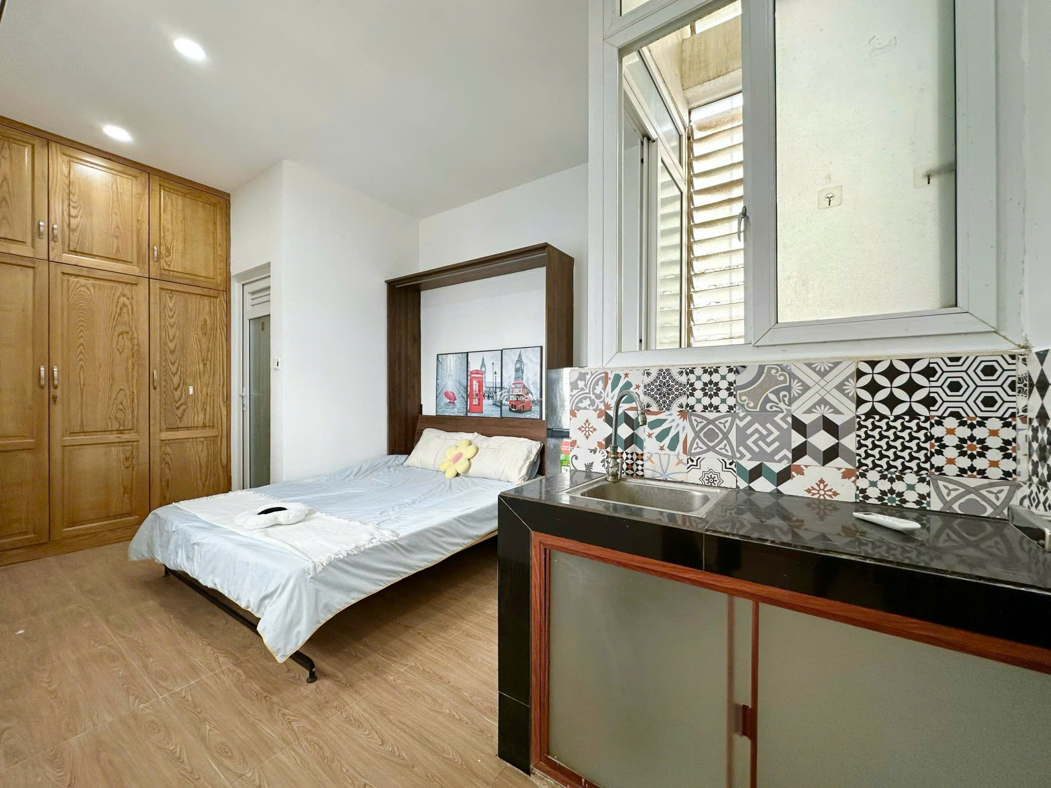 Cho thuê căn hộ quận 10, gần nhiều trường đại học, Vạn Hạnh mall, Big C, có thang máy