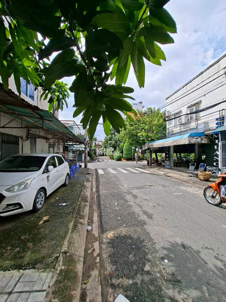  SỔ VUÔNG - NHÀ ĐẸP - HẺM XE HƠI THÔNG TỨ TUNG.