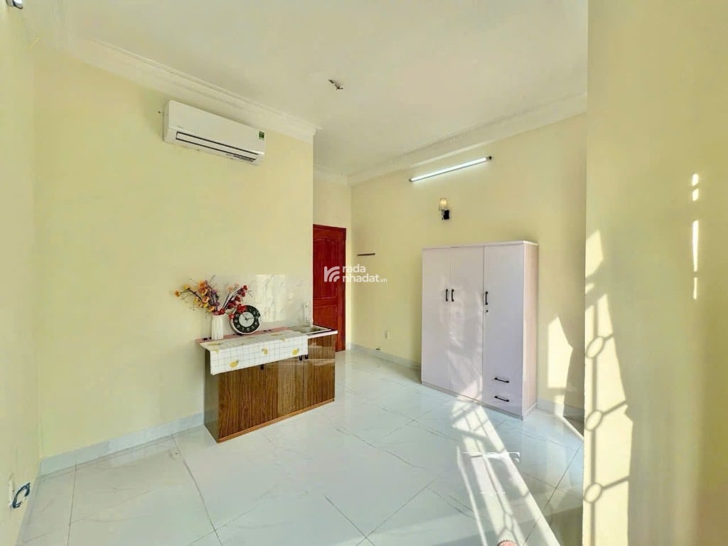 BÁN NHÀ KẾ KHU TÊN LỬA 60M2 5 TẦNG 6 TỶ HẺM XE HƠI TRÁNH THU 15 TRIỆU BÌNH TÂN 